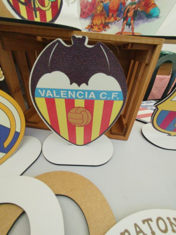 Escudo equipo en madera - Imagen 6
